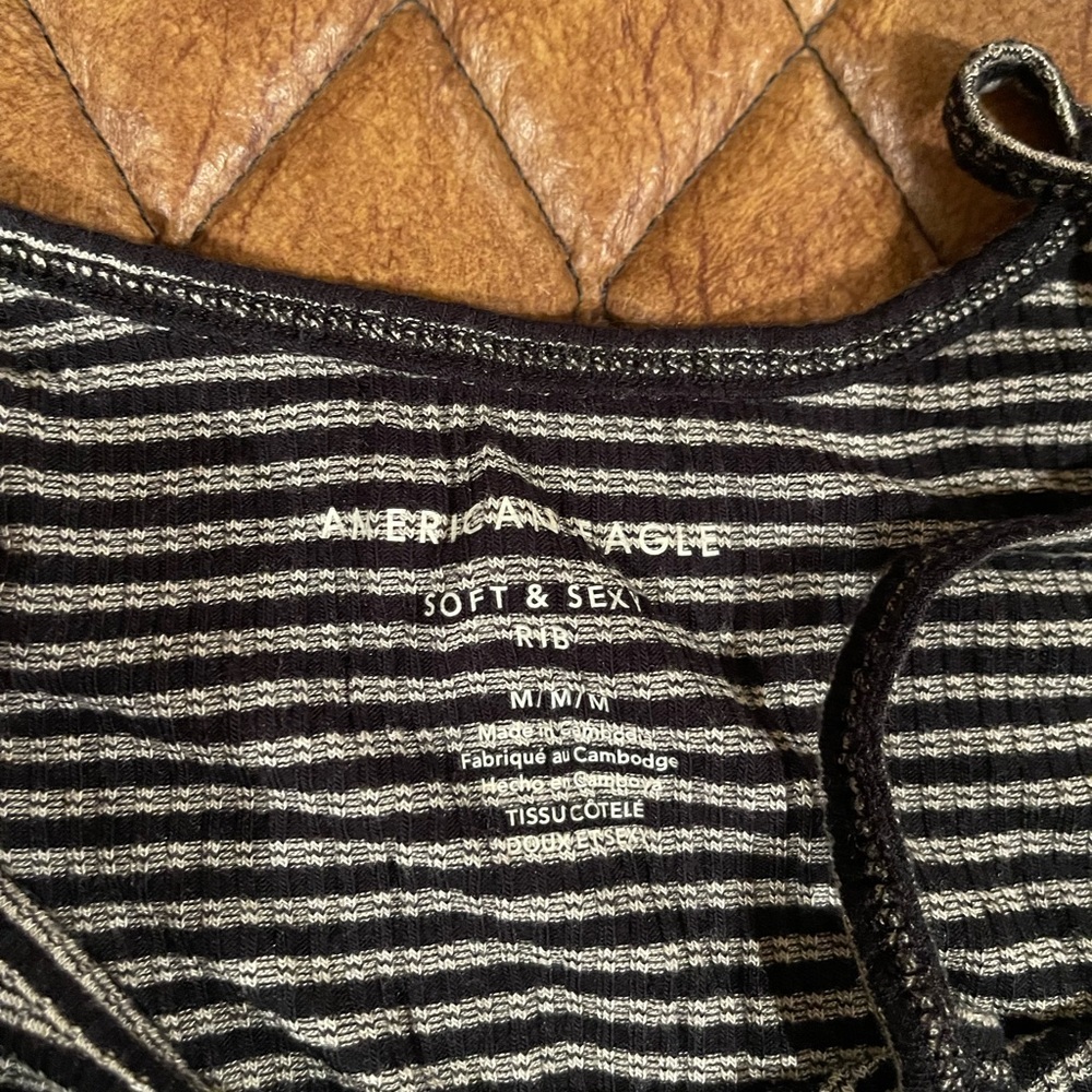 Tank tops - Picture 10 of 10